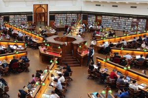 兴轮绳揽有限公司与青岛韦伯海事服务有限公司张为祀侵害经营秘密纠纷一审民事裁定书