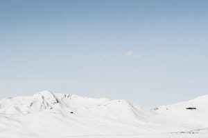 重庆吾形吾秀文化艺术传播有限公司与文静怡侵害经营秘密纠纷一审民事裁定书