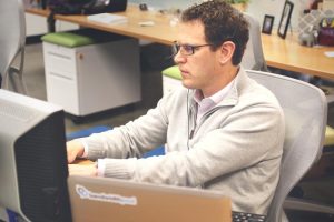 覃世林侵犯商业秘密一审刑事判决书