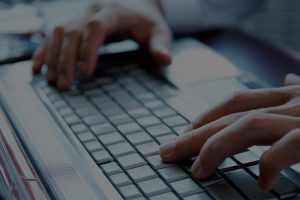 被告人何某某李某某侵犯商业秘密罪盗窃一案二审刑事裁定书