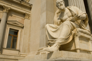 云南兴滇商标事务所有限公司与杨晓萍赵春媛等侵害经营秘密纠纷二审民事裁定书