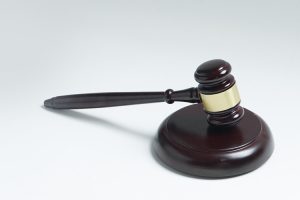 邹某乙王某犯侵犯商业秘密罪一审刑事判决书